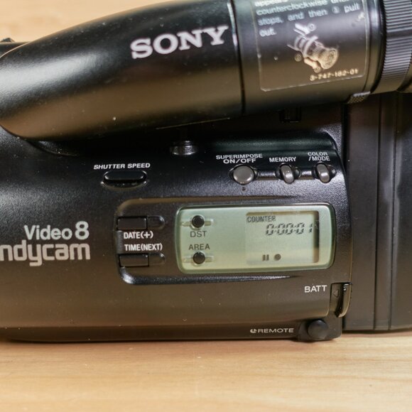 Sony Handycam CCD-TR51 NTSC Video8 Camera Camcorder, Made in Japan - Picture 4 of 7